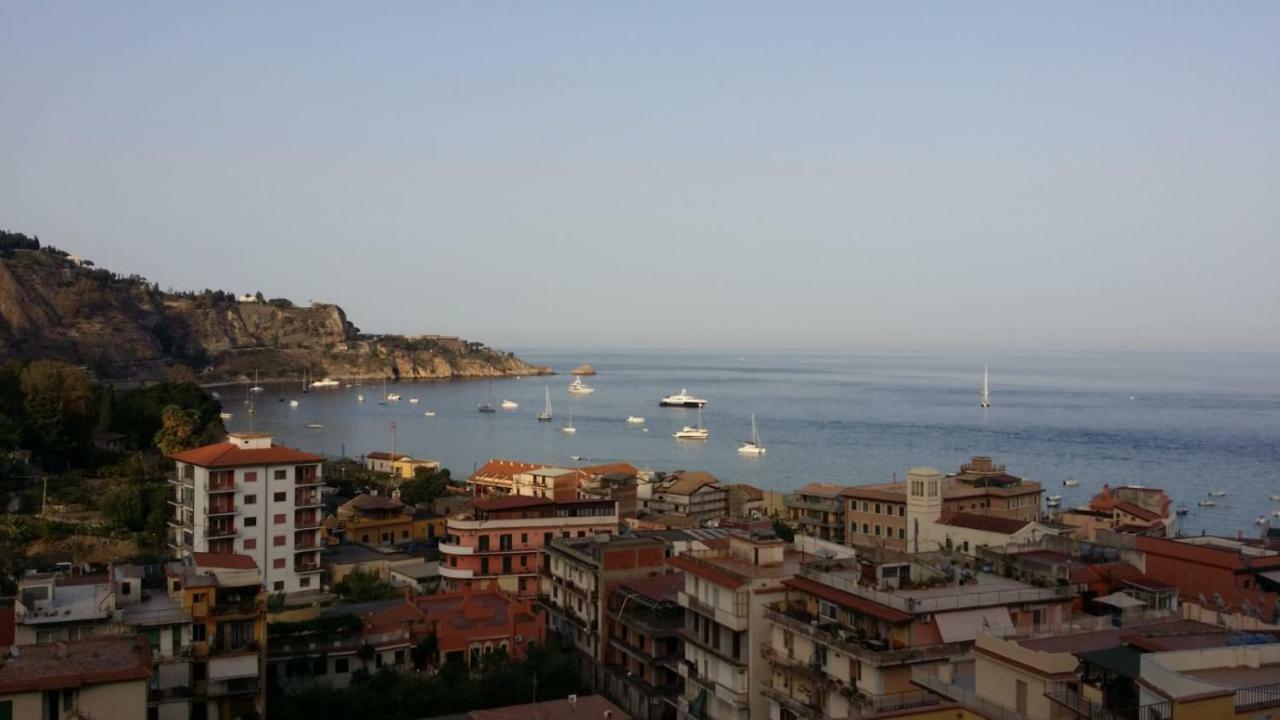 Baia Taormina Apartment Giardini-Naxos Extérieur photo