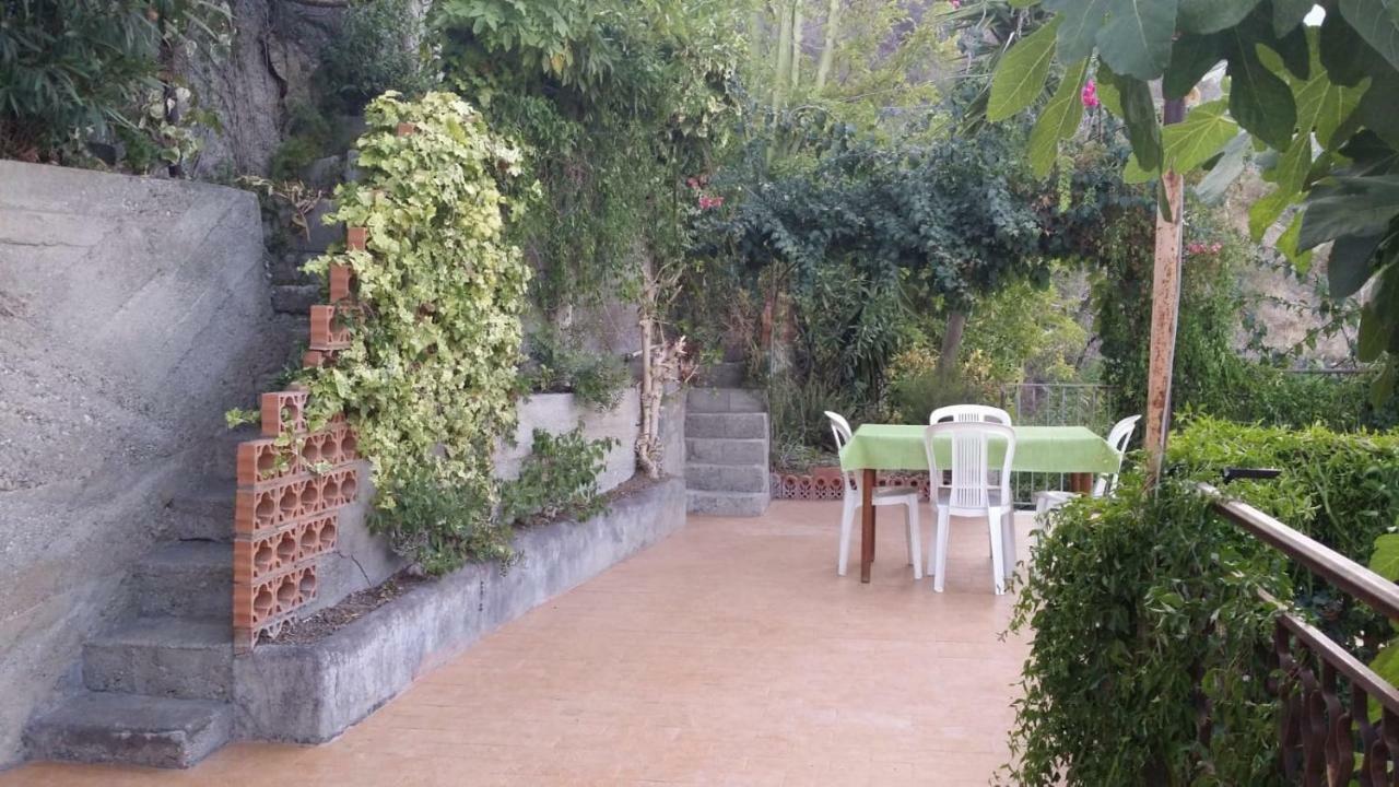 Baia Taormina Apartment Giardini-Naxos Extérieur photo
